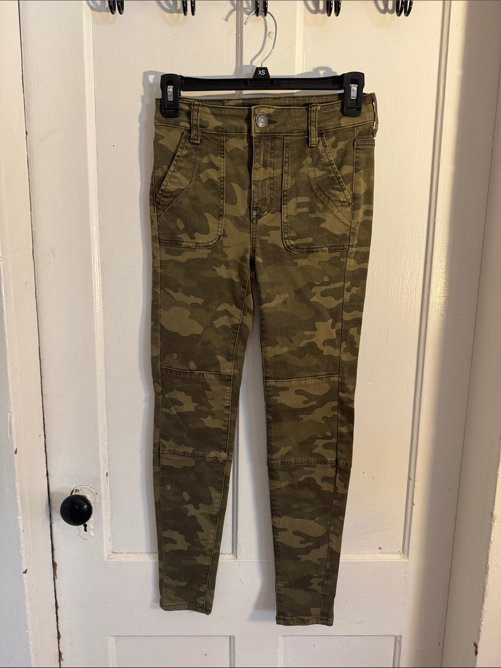 American Eagle Outfitters Olive Camo Skinny Utility Pants